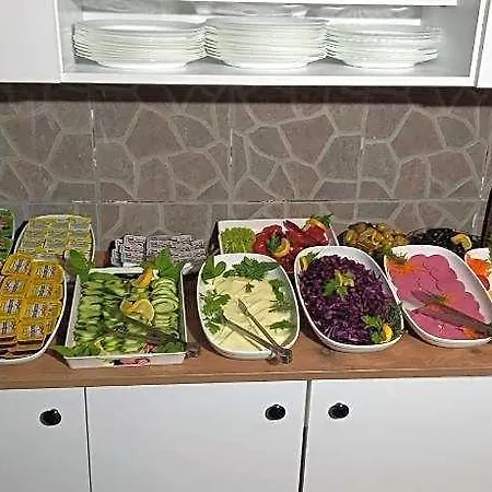 לינה וארוחת בוקר Emirhan Hotel, Sultanahmet איסטמבול