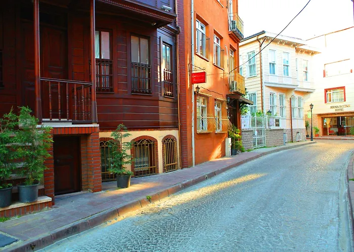 Emirhan Hotel, Sultanahmet Alojamento de Acomodação e Pequeno-almoço 4*