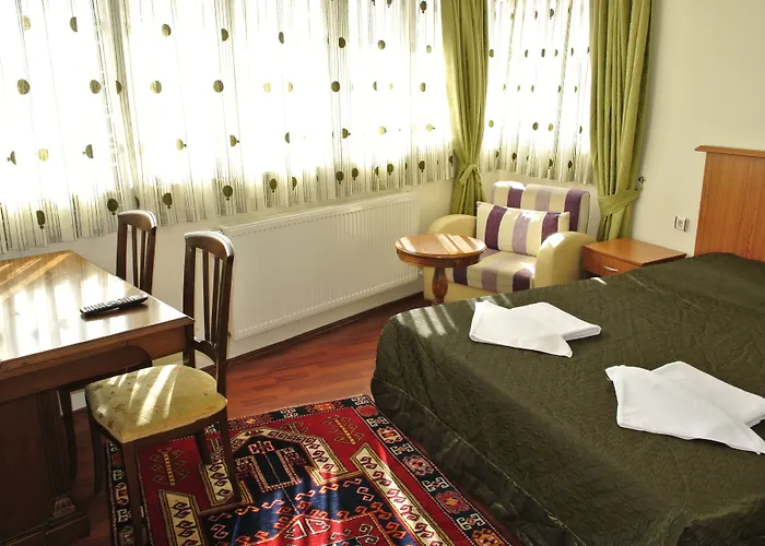 Emirhan Hotel, Sultanahmet Alojamento de Acomodação e Pequeno-almoço 4*