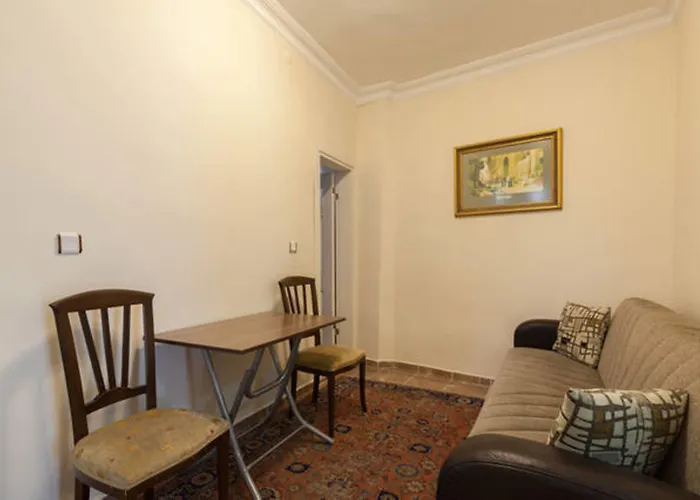 Emirhan Hotel, Sultanahmet Alojamento de Acomodação e Pequeno-almoço 4*