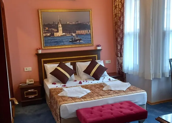Emirhan Hotel, Sultanahmet Alojamento de Acomodação e Pequeno-almoço 4*