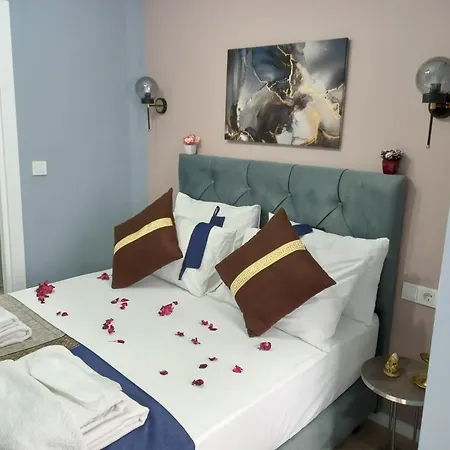 לינה וארוחת בוקר Emirhan Hotel, Sultanahmet 4*