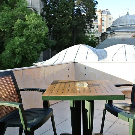 לינה וארוחת בוקר Emirhan Hotel, Sultanahmet