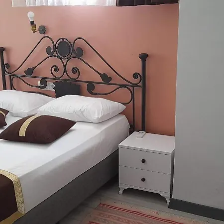לינה וארוחת בוקר Emirhan Hotel, Sultanahmet איסטמבול